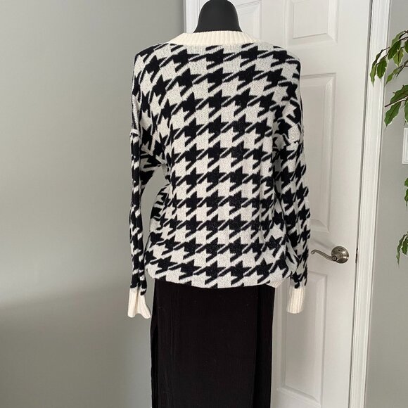 Lou & Grey Ladies Black And White Houndstooth Knit Sweater Soft Oversized Large - Picture 2 of 6